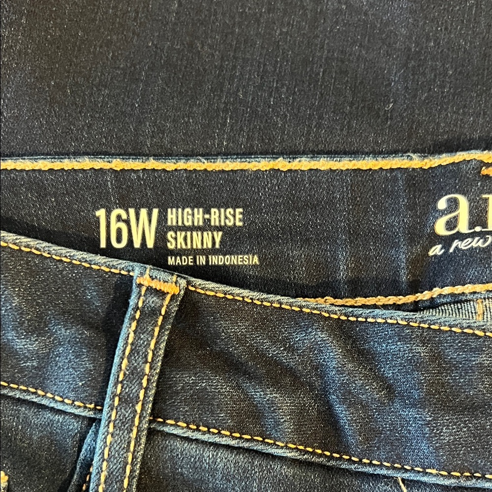NWT a.n.a Women's high rise Skinny Jeans - Deep Indigo rinse - Picture 2 of 6